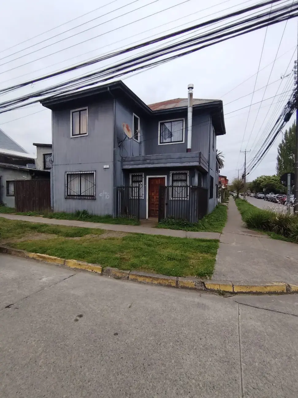 Arriendo Casa 2 Pisos en Phillips - Barrios Bajos