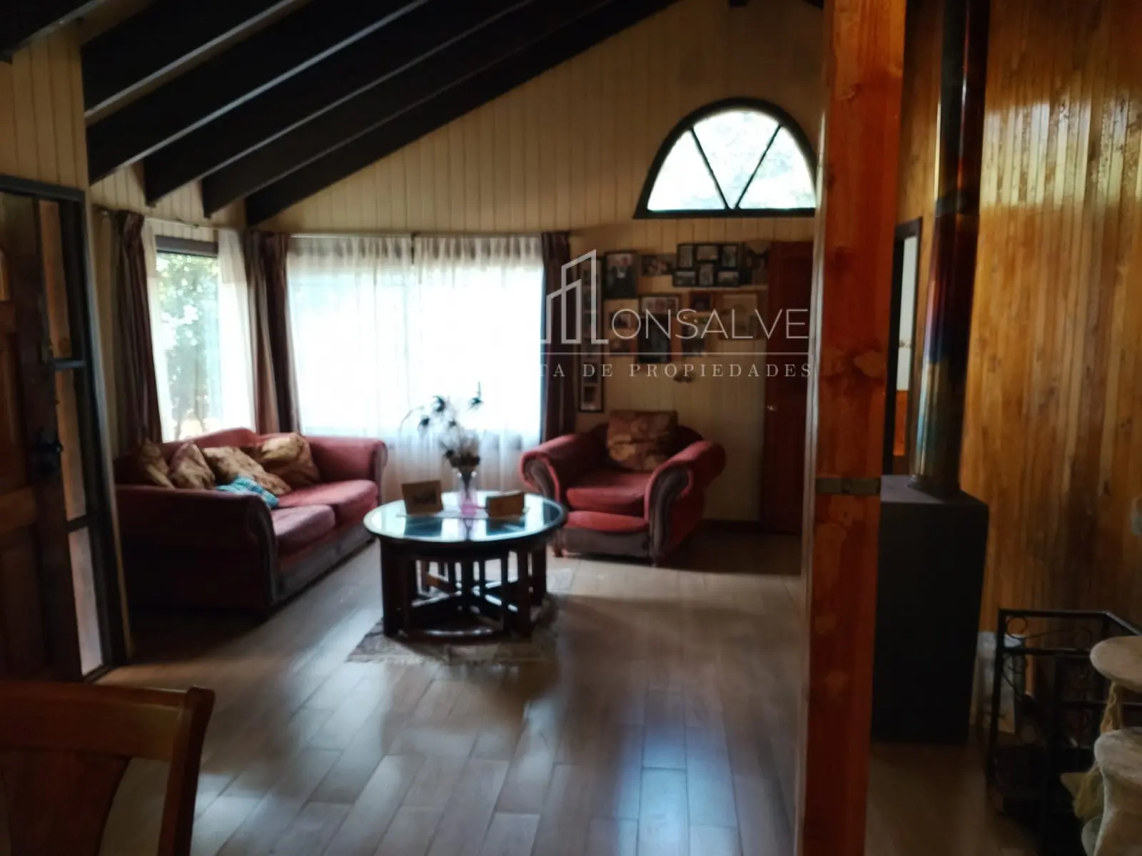 Vendo Amplia Casa 2 Pisos - Sector El Retiro en Valdivia